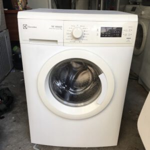 Máy  giặt cũ   ELECTROLUX 7 KG EWP85752 mới 95%