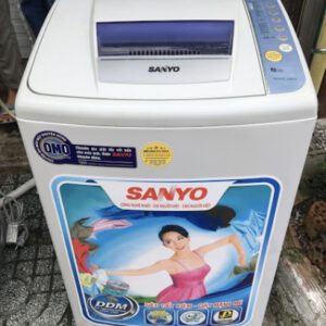 Máy giặt  cũ Sanyo 6,8kg lòng inox không rỉ mới 95%