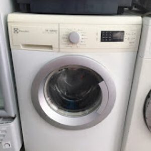 Máy giặt Electrolux 7 kg EWP10742 mới 95%