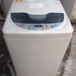 Máy giặt LG 6,4kg lòng inox không rỉ