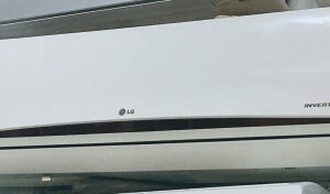 Máy lạnh cũ LG Inverter 1.5 HP  tiết kiệm điện mới 95%