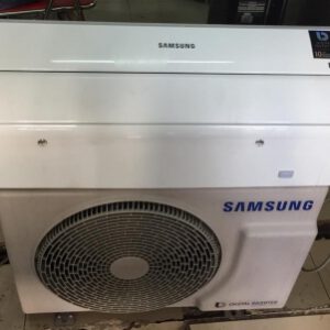 Máy lạnh Samsung Inverter 1 HP AR10KVFSBWKNSV mới 99%