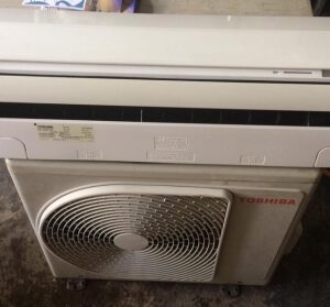 Máy lạnh Toshiba - RAS-10SKPX-V2 1.0HP mới 95%