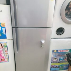 Tủ lạnh cũ Hitachi  250 L Không đóng tuyết