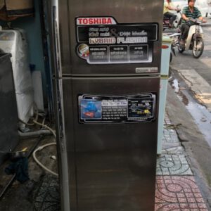 Tủ lạnh  cũ Toshiba 275 lít GR-R32FVUD