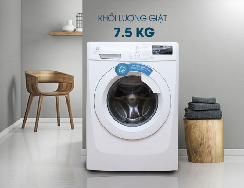 Với thiết kế hiện đại, máy giặt Electrolux EWF85743 sẽ tô điểm cho sự sang trọng và đẳng cấp của gia đình bạn Với thiết kế hiện đại, máy giặt Electrolux EWF85743 sẽ tô điểm cho sự sang trọng và đẳng cấp của gia đình bạn