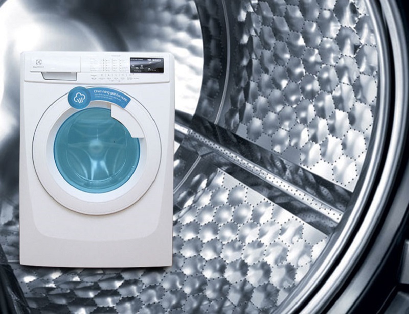 Thiết kế lồng giặt HIVE hình tổ ong của máy giặt Electrolux EWF85743 giúp áo quần được làm sạch tốt hơn Thiết kế lồng giặt HIVE hình tổ ong của máy giặt Electrolux EWF85743 giúp áo quần được làm sạch tốt hơn