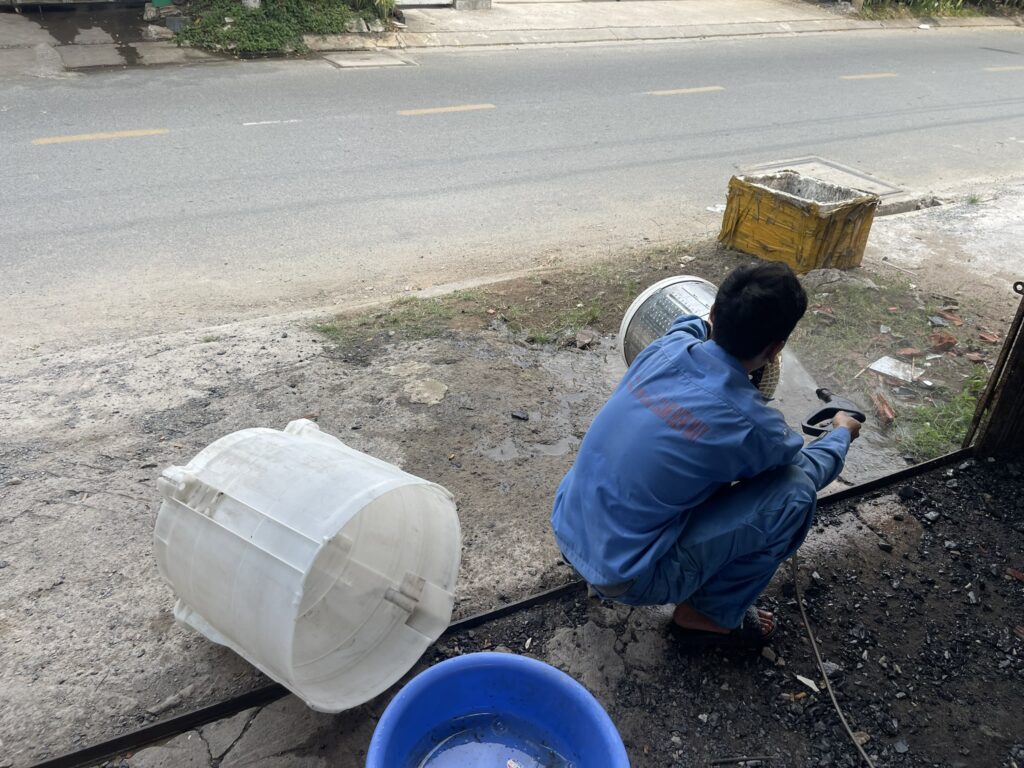 ve-sinh-may-giat-duong-thanh-xuan-13-quan-12